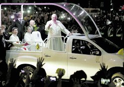 VIVA PAPA! POPE-MANIA IN THE PHILIPPINES